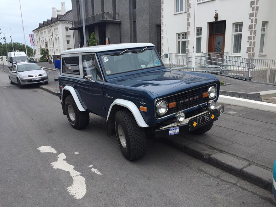 Y76