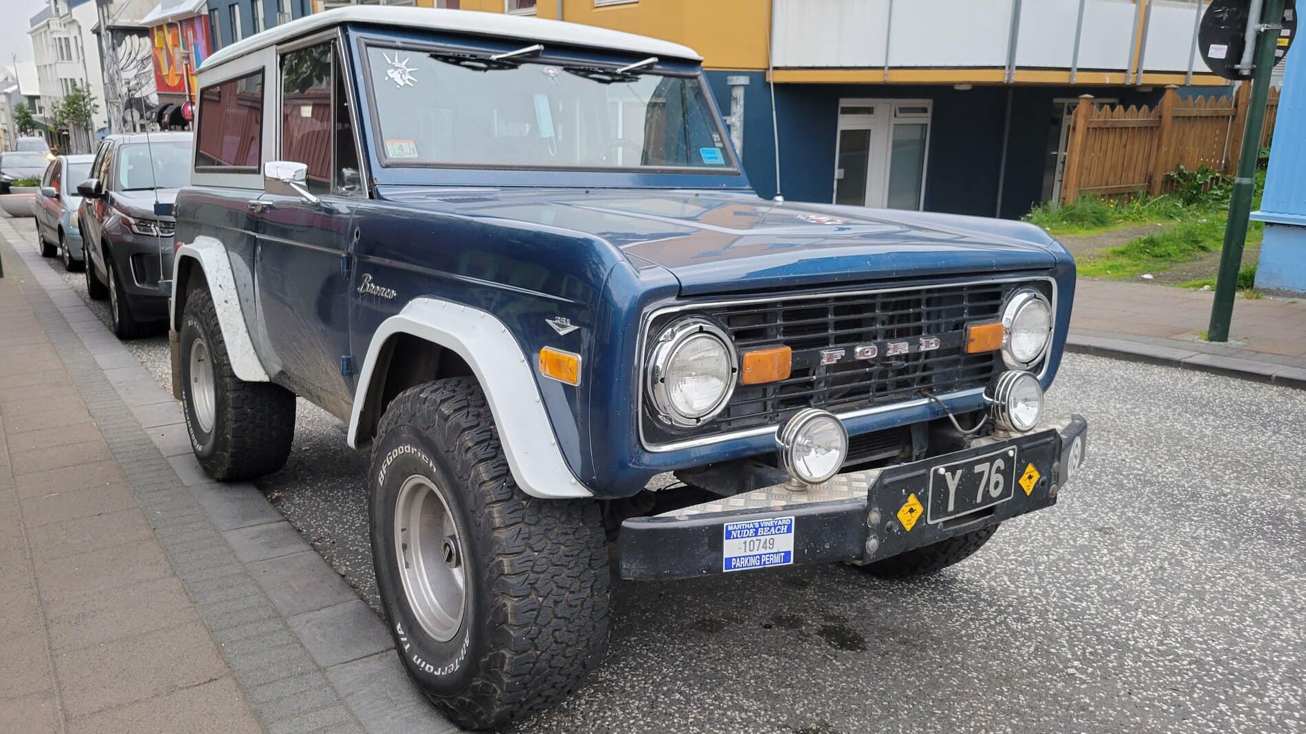 Y76