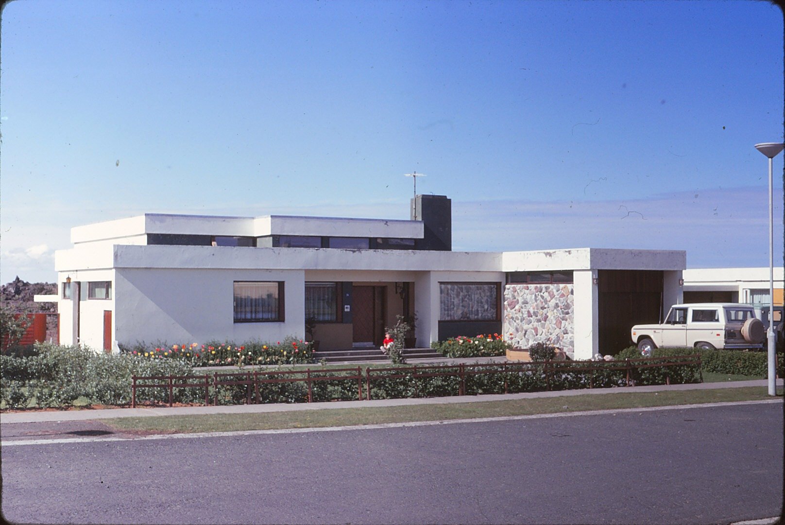 R8284